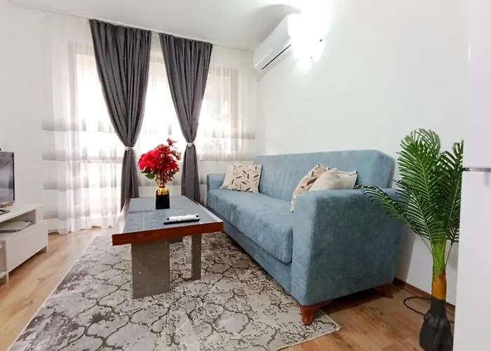 Diamond Heights Apartment *