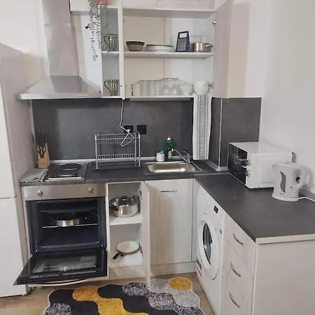 Diamond Heights Apartment
