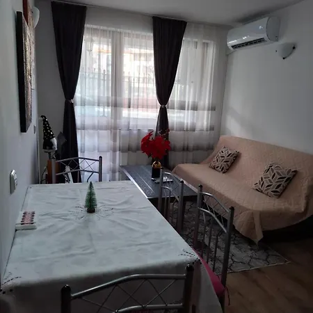 Diamond Heights Apartment *